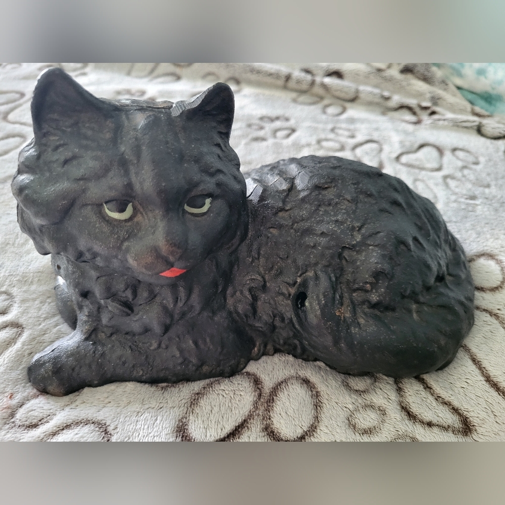 "Vintage Treasure" Black Cat Cast Iron Figurine